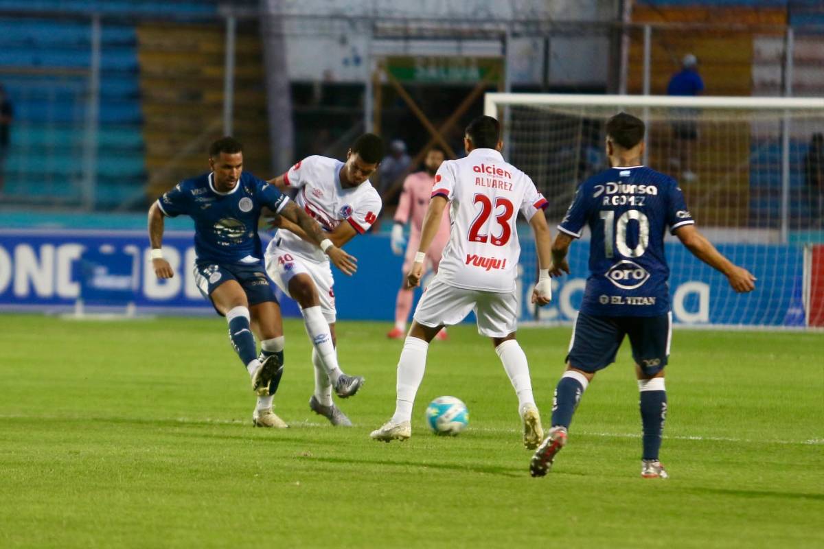 Motivo de la pelea de barras, terror en las afueras del Nacional y Olimpia hace sufrir a Motagua