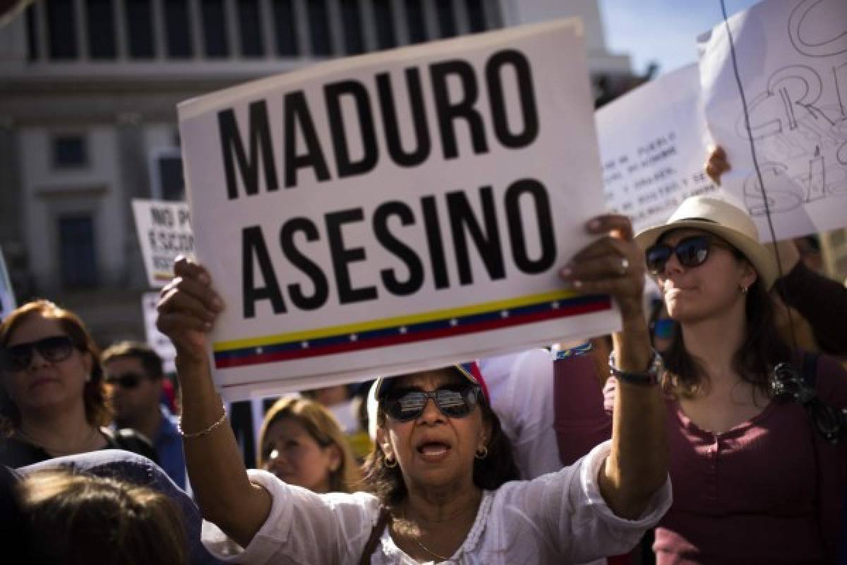 Cientos de venezolanos manifiestan en Madrid contra el gobierno de Nicolás Maduro