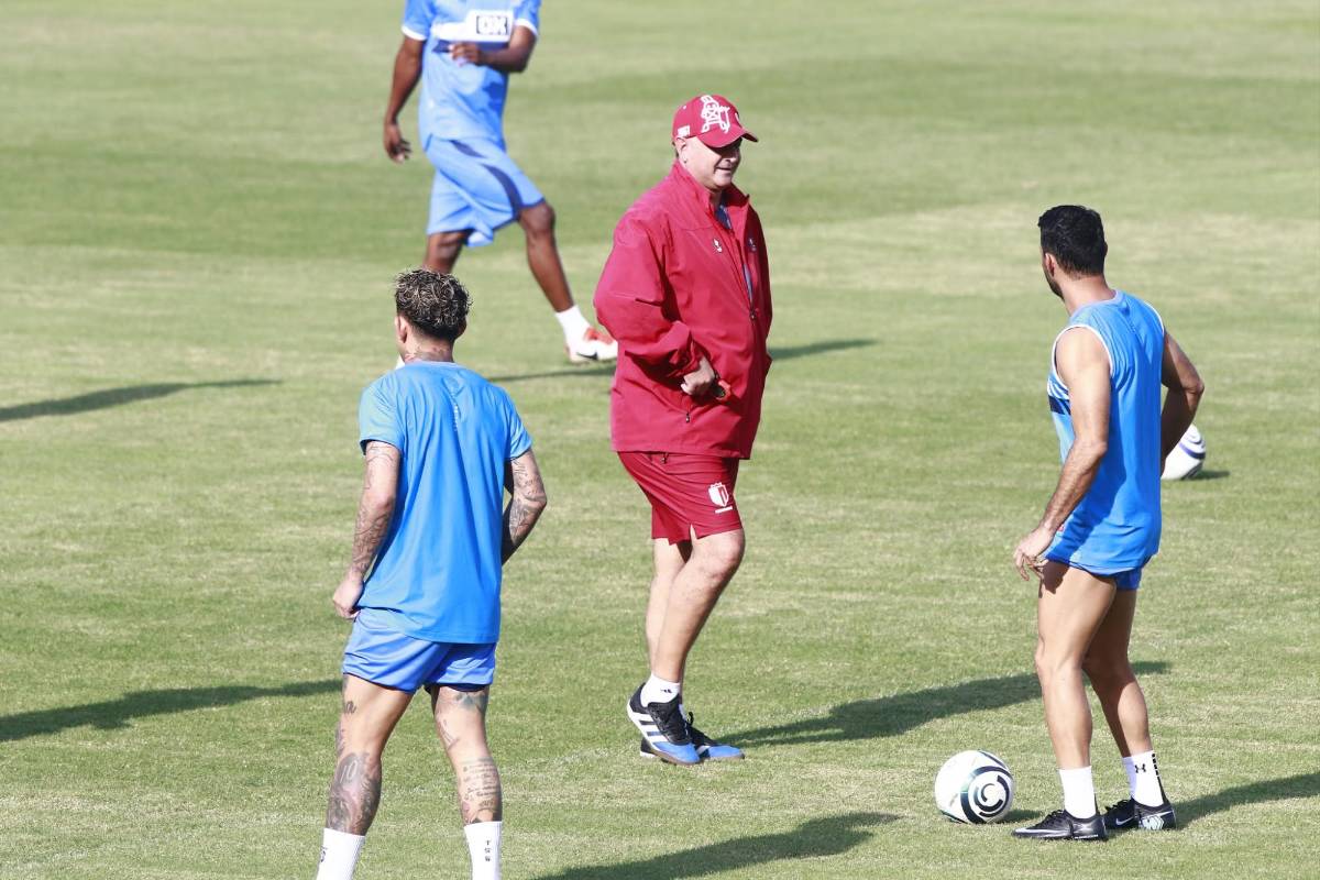 Real Estelí se instala en SPS y guapa periodista sorprende en entrenamiento en el Morazán