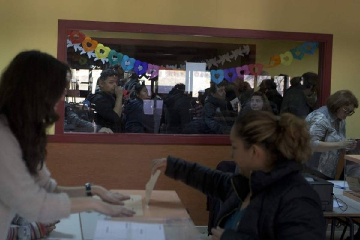 España sale a votar; podría ser fin de sistema bipartidista&nbsp;&nbsp;