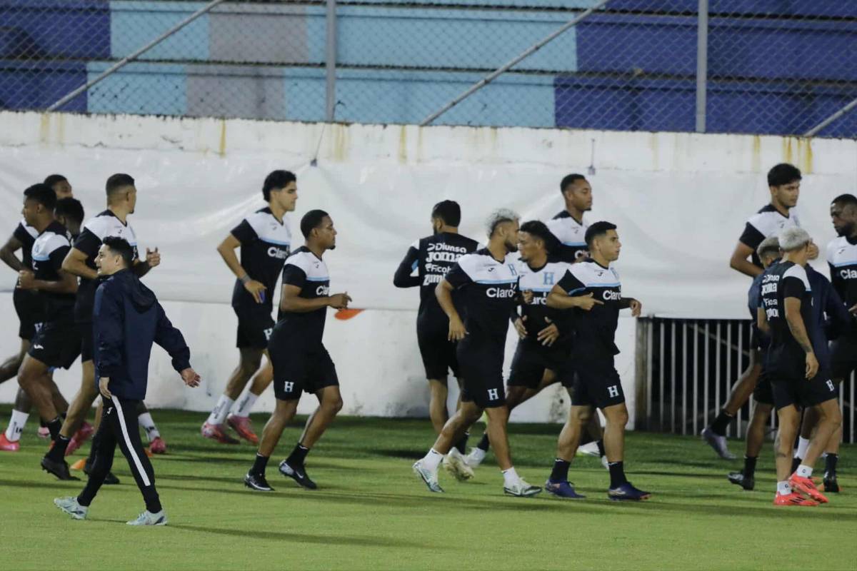 Jugador llegó con bolso de lujo, insólito impase en el estadio y ausencias en entreno de Honduras