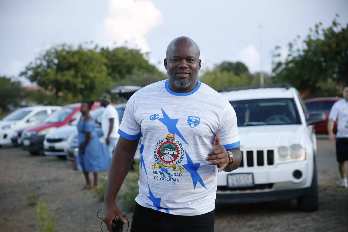 Bellas hondureñas en Curazao, políticos sorprenden en partido eliminatoria ante Haití