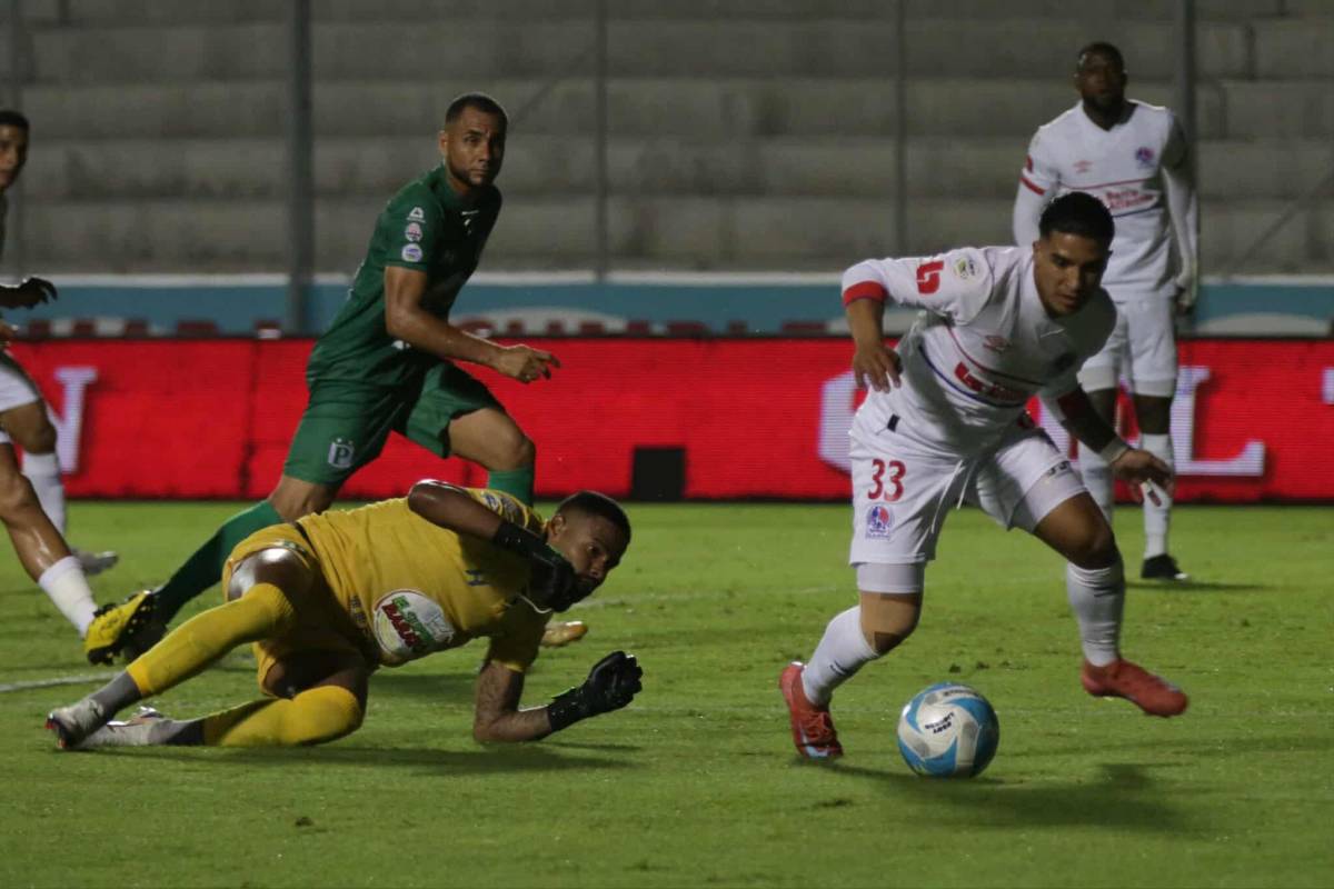Sufrimiento de Espinel, lindas chicas y felicidad de Olimpia tras vencer a Platense en el Nacional