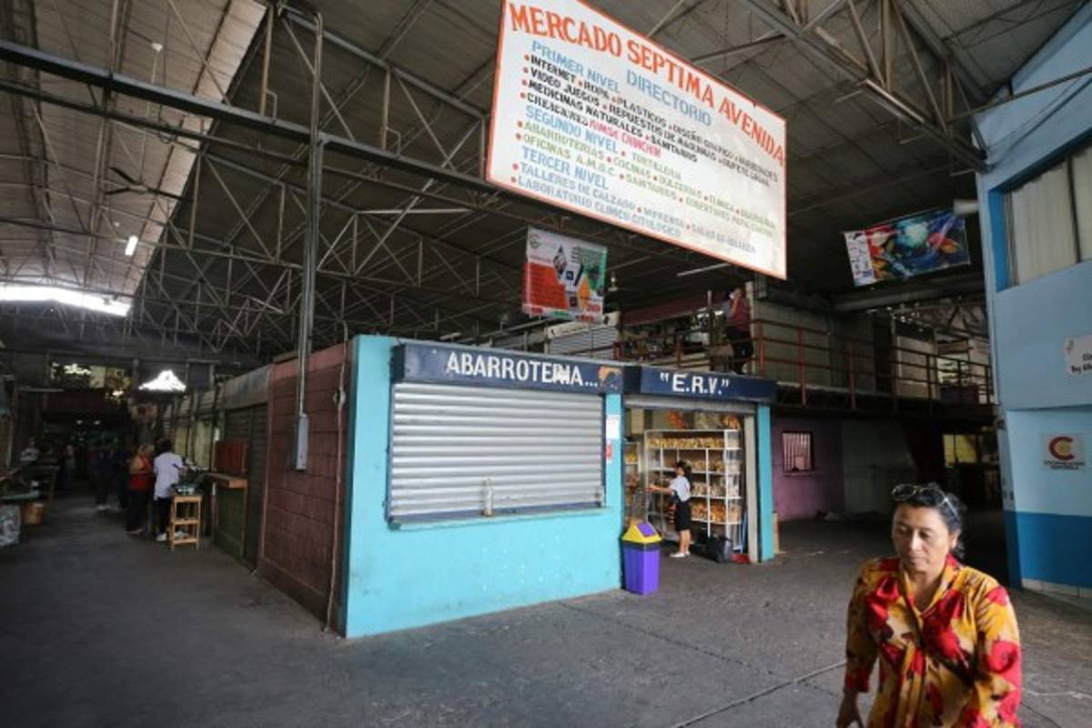 De 237 locales del mercado Séptima Avenida solo 90 subsisten abiertos