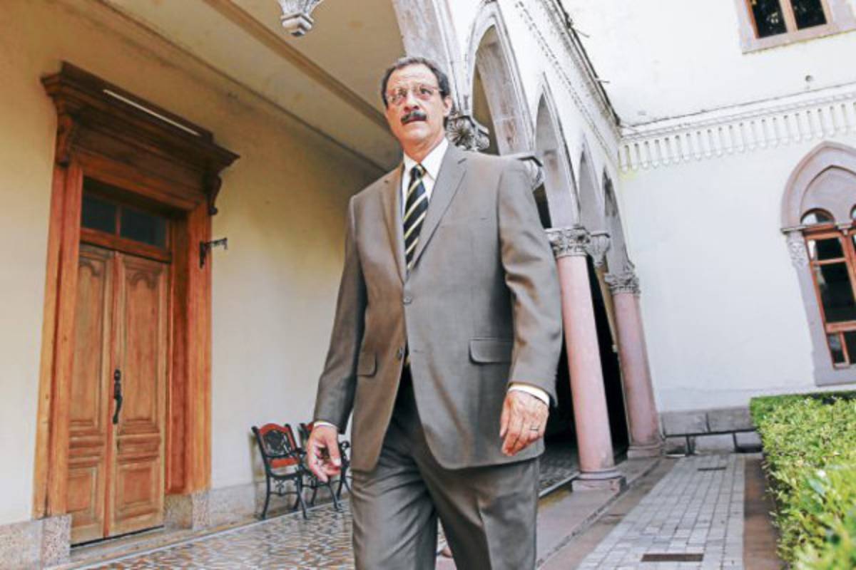 Villeda hará peculiar cierre de doce horas