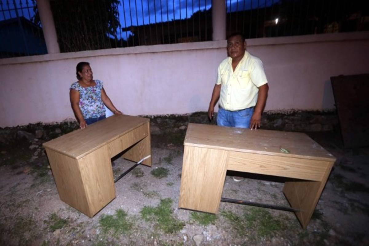 EL HERALDO y CEPUDO donan mobiliario en centros educativos