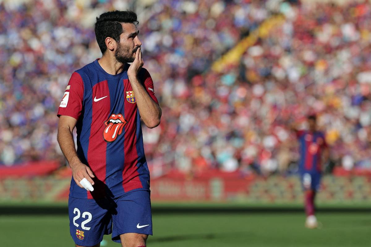 Ilkay Gündogan anotó el primer gol en el minuto 6 abriendo el marcador 1-0 para el Barcelona.