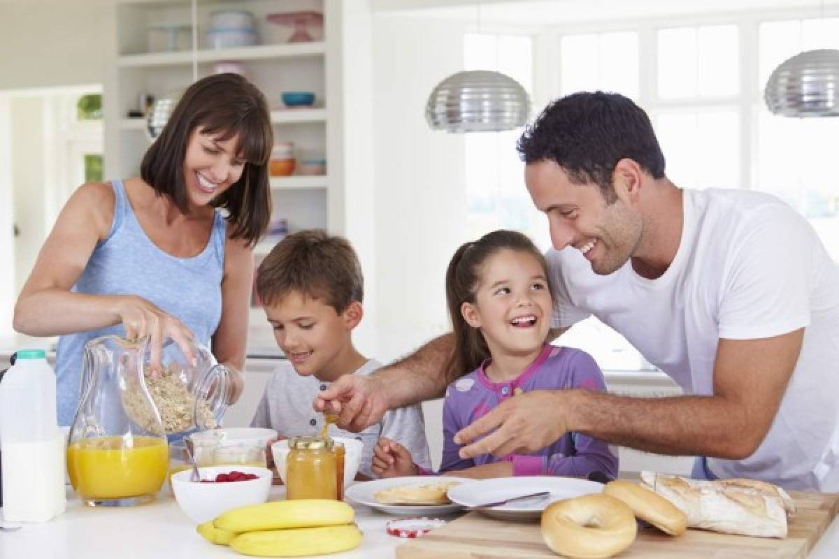 Desayunos dotados con buenos nutrientes