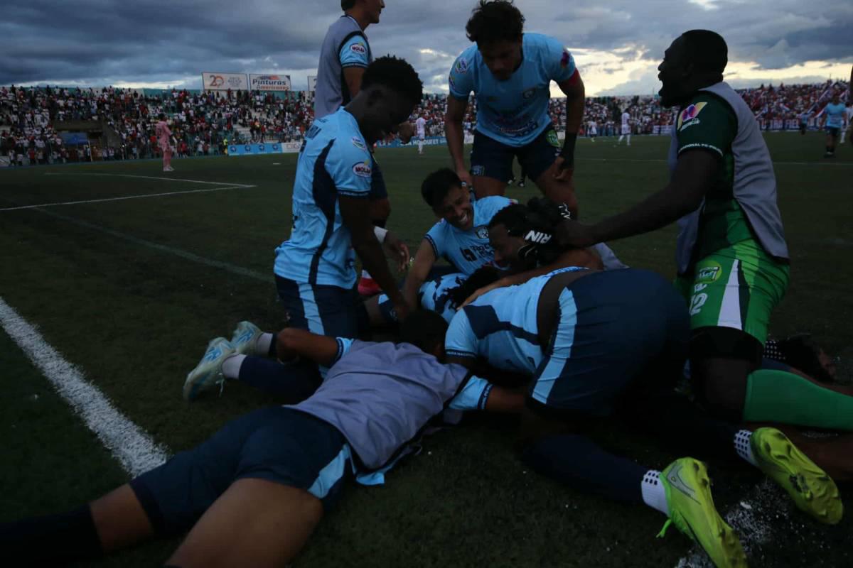 Eduardo Espinel y las razones que lo impulsaron a poner la renuncia en Olimpia