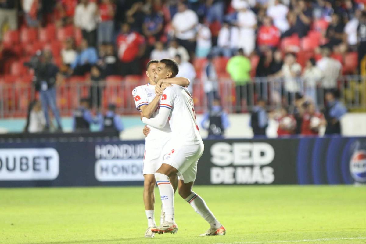 Olimpia liquidó a Motagua: Así fue la celebración del león tras ganar la Supercopa de Honduras