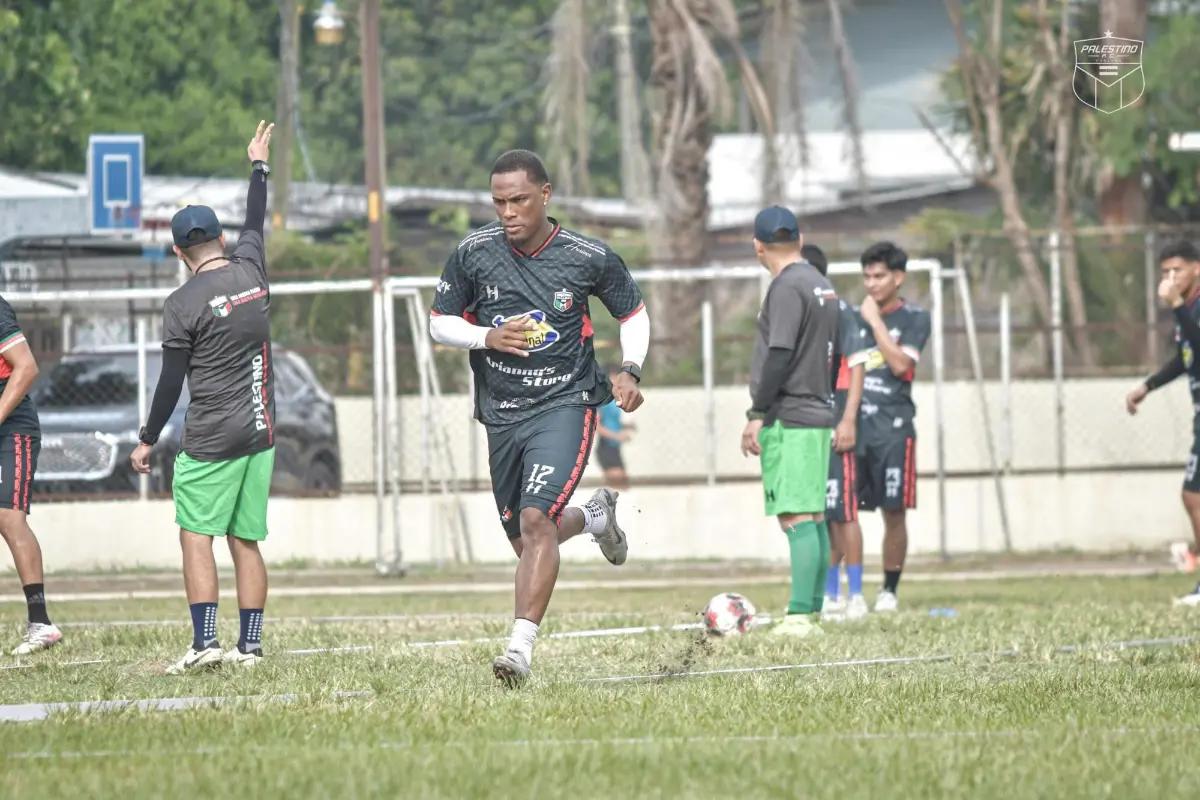 Fichajes: Olimpia busca robarle jugador a Motagua y legionario se une equipo de segunda