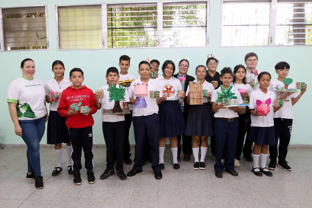 Banco Promerica planta semilla del ahorro y un futuro verde en Escuelas Amigables con el Ambiente
