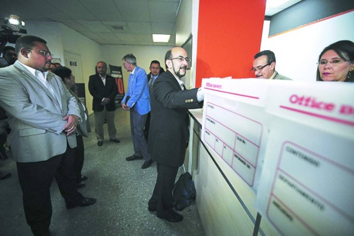 Comisión aguarda acciones del Ministerio Público sobre expolicías