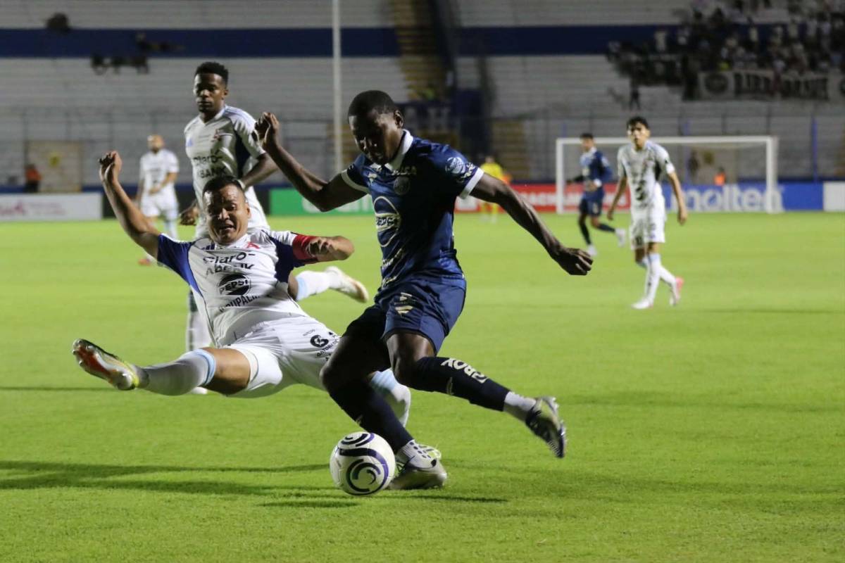 Rubia enamora, Motagua sonríe en Copa Centroamericana y señalan culpable de la derrota de Alianza