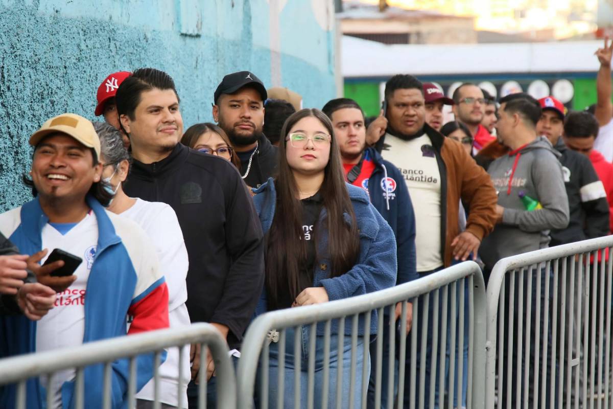 Gran ambiente en el Nacional para partido entre Olimpia y América por Concachampions