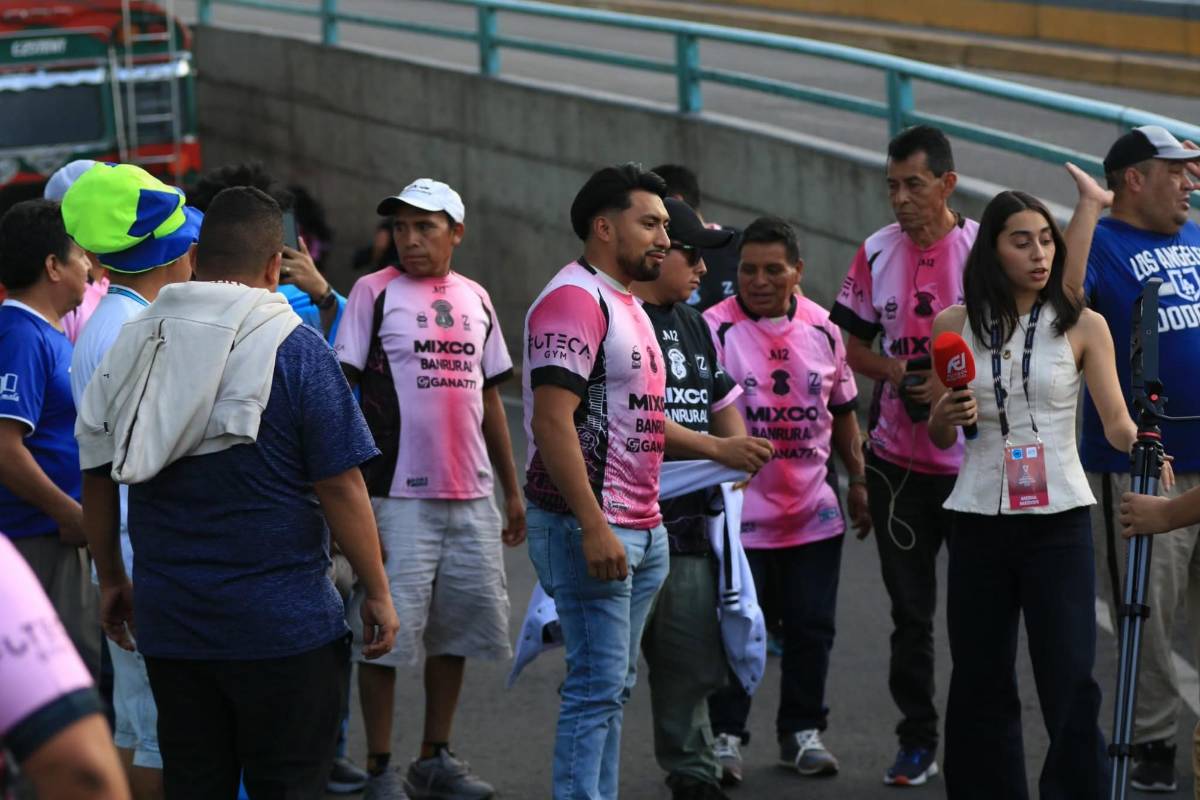 Olimpia vs Mixco: Lindas chicas, barra Ultra Fiel deslumbra y el ambiente en duelo de Copa Centroamericana