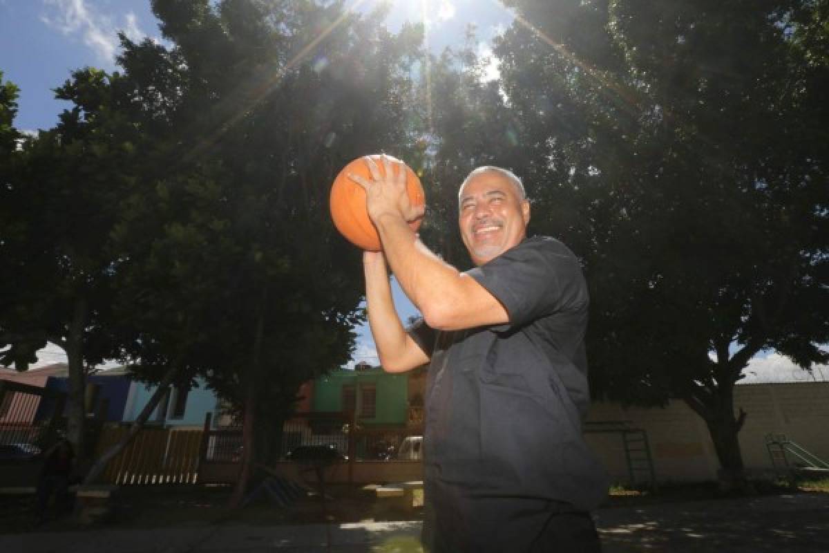 José Daniel Martínez Rodas, un sacerdote que lleva el deporte en el alma