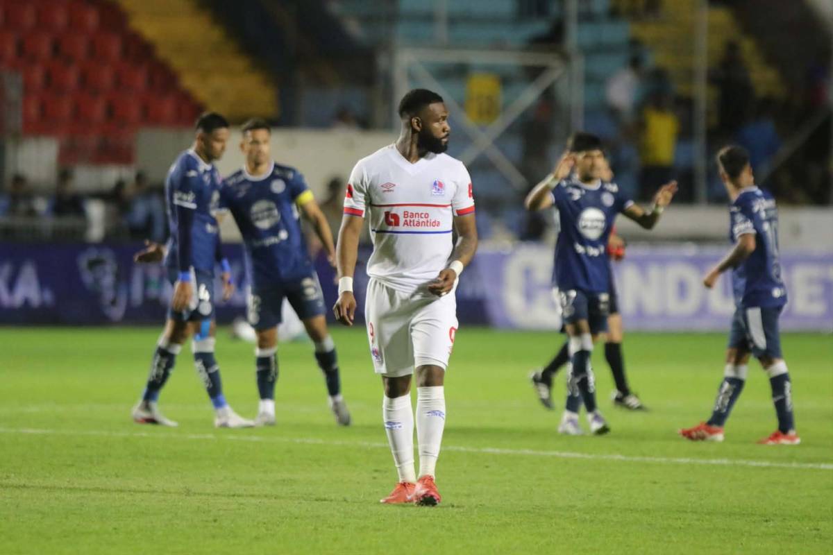 Tristes, enojados y con vergüenza; así salieron los del Olimpia tras caer ante Motagua