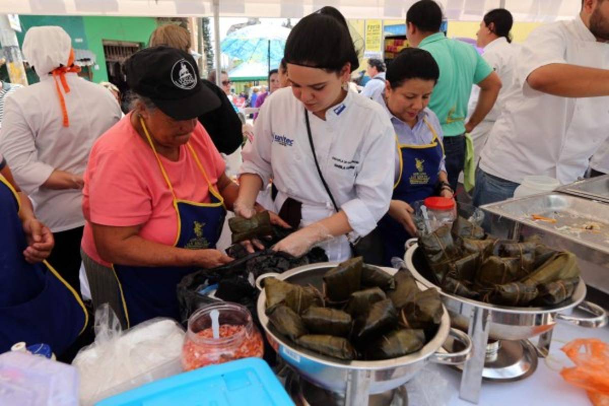 El mercado San Miguel festejó los 439 años de Tegucigalpa con feria gastronómica