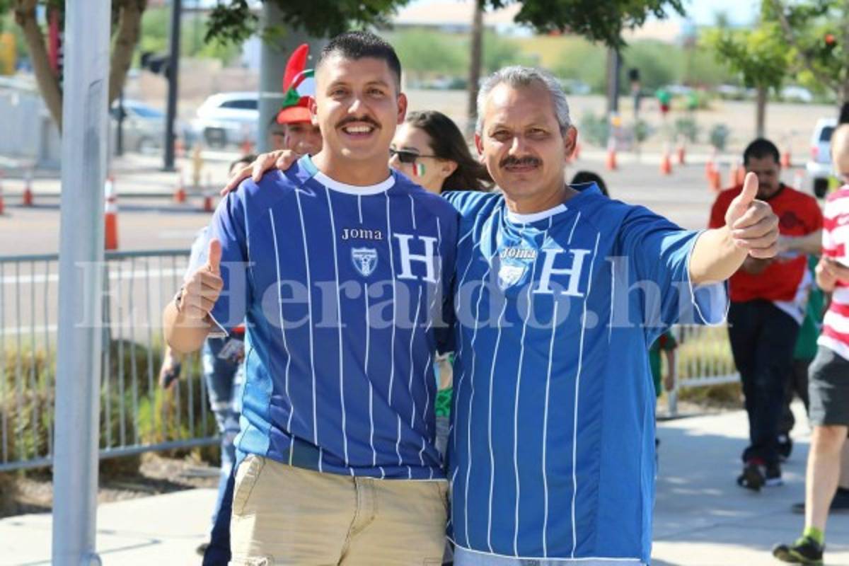 Phoenix, Arizona: Afición hondureña cree que la Bicolor eliminará a México