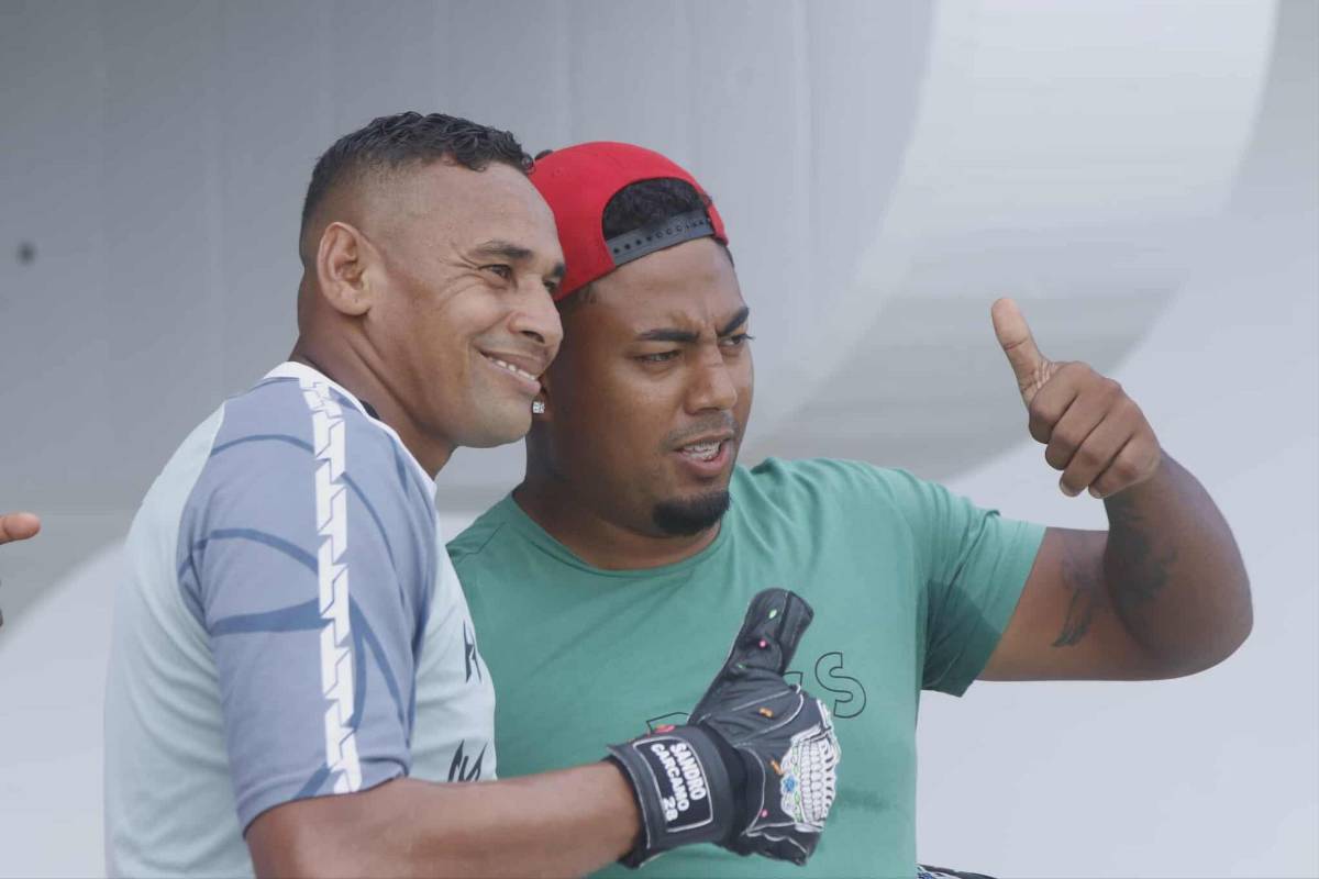 Lindas chicas en el Excélsior, aficionado que vio partido desde su hamaca y tiktoker sorprende