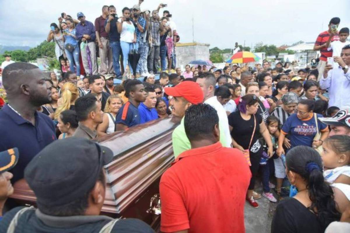 En un solar hallan los documentos de periodista asesinado Víctor Fúnez