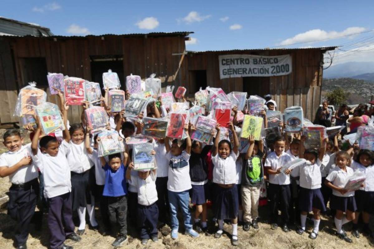 Con 120 sonrisas de Generación 2000 inicia La Maratón del Saber