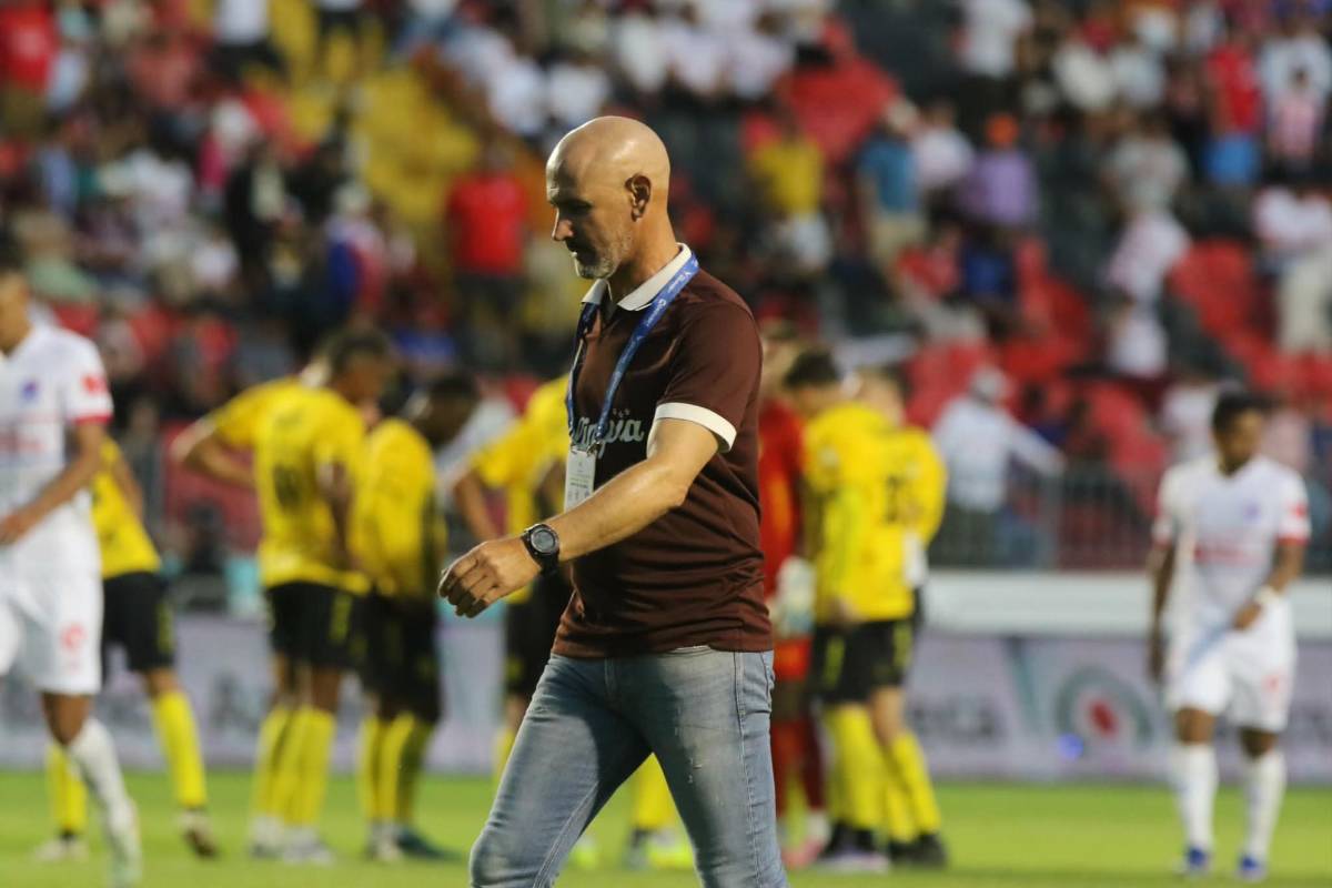 Jugador es llevado de emergencia, decomisan armas, Miss es captada y sorpresa a Espinel