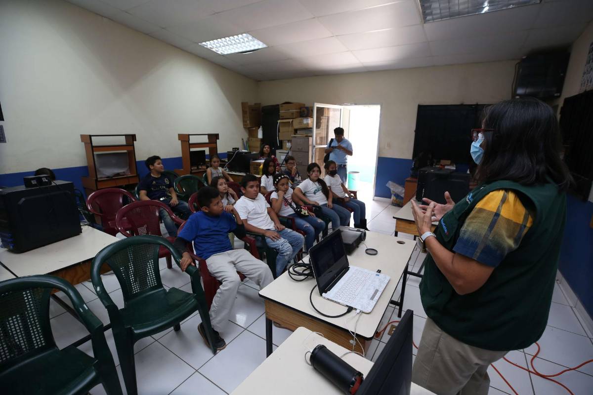 Ahorrar agua y energía, clave para cuidar el planeta Tierra