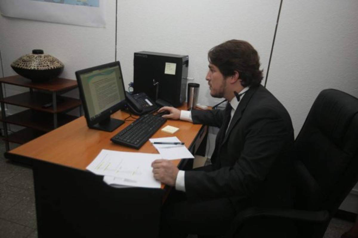 Honduras abre Centro de Atención Consular