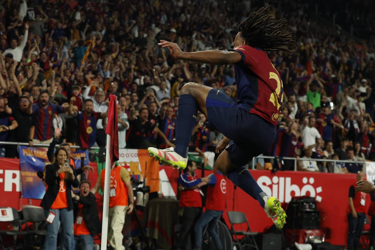 El campeón celebra como quiere: Show de Lamine, aficionados eufóricos y Barcelona levantó la copa El campeón celebra como quiere: Show de Lamine, aficionados eufóricos y Barcelona levantó la copa