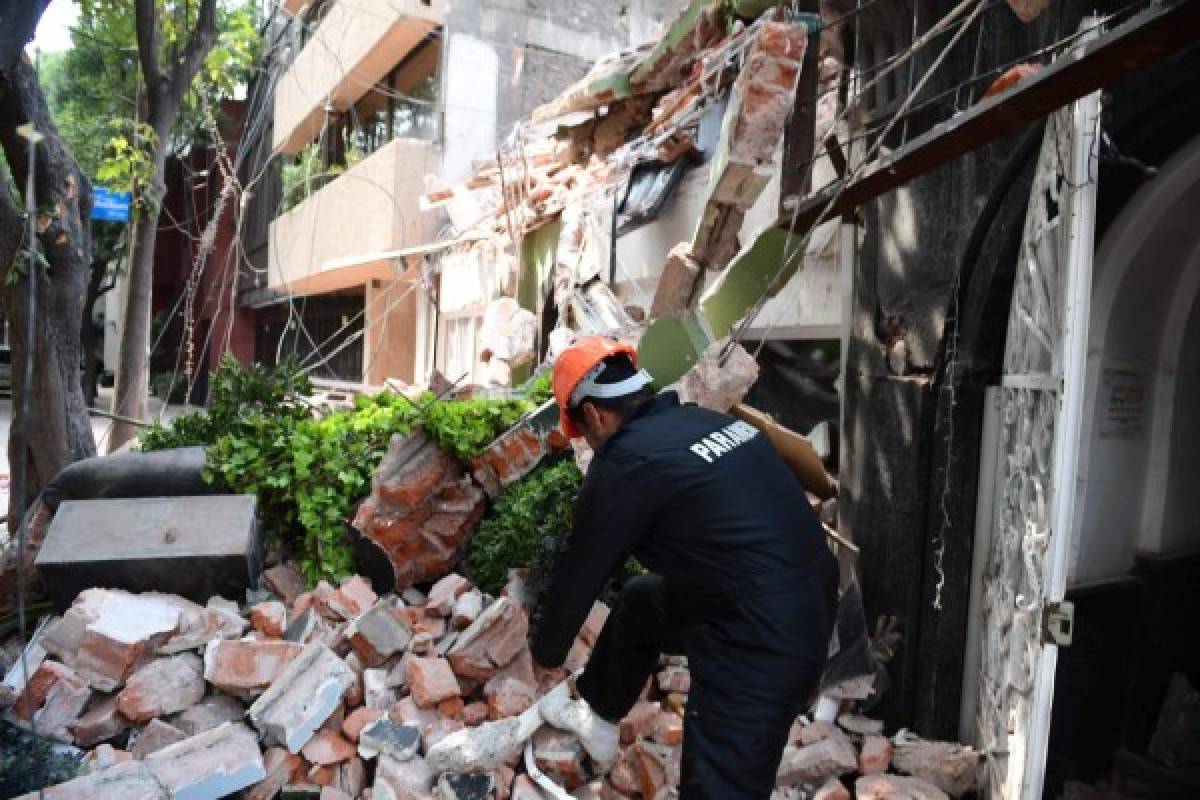 Suman al menos 30 los muertos por terremoto en Ciudad de México (alcalde)
