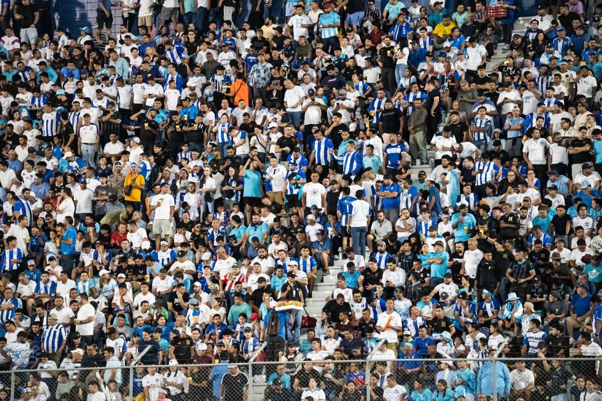 Impase de Quioto con el Piojo Herrera, sufrimiento de Honduras y el llenazo ante Costa Rica