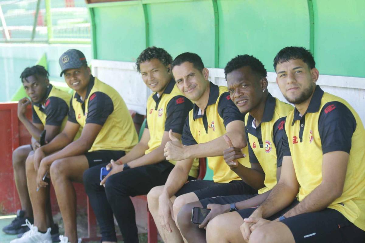 Bellas chicas, lo que hizo el bombero y ambientazo que se vivió en el Yankel Rosenthal Bellas chicas, lo que hizo el bombero y ambientazo que se vivió en el Yankel Rosenthal