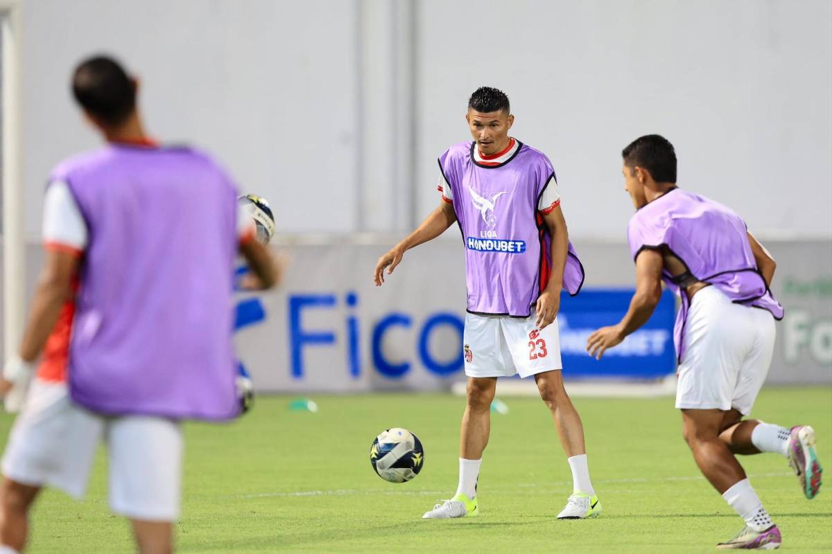 Bellas chicas cautivaron, jugador salió herido y la bronca de Real España en el Morazán