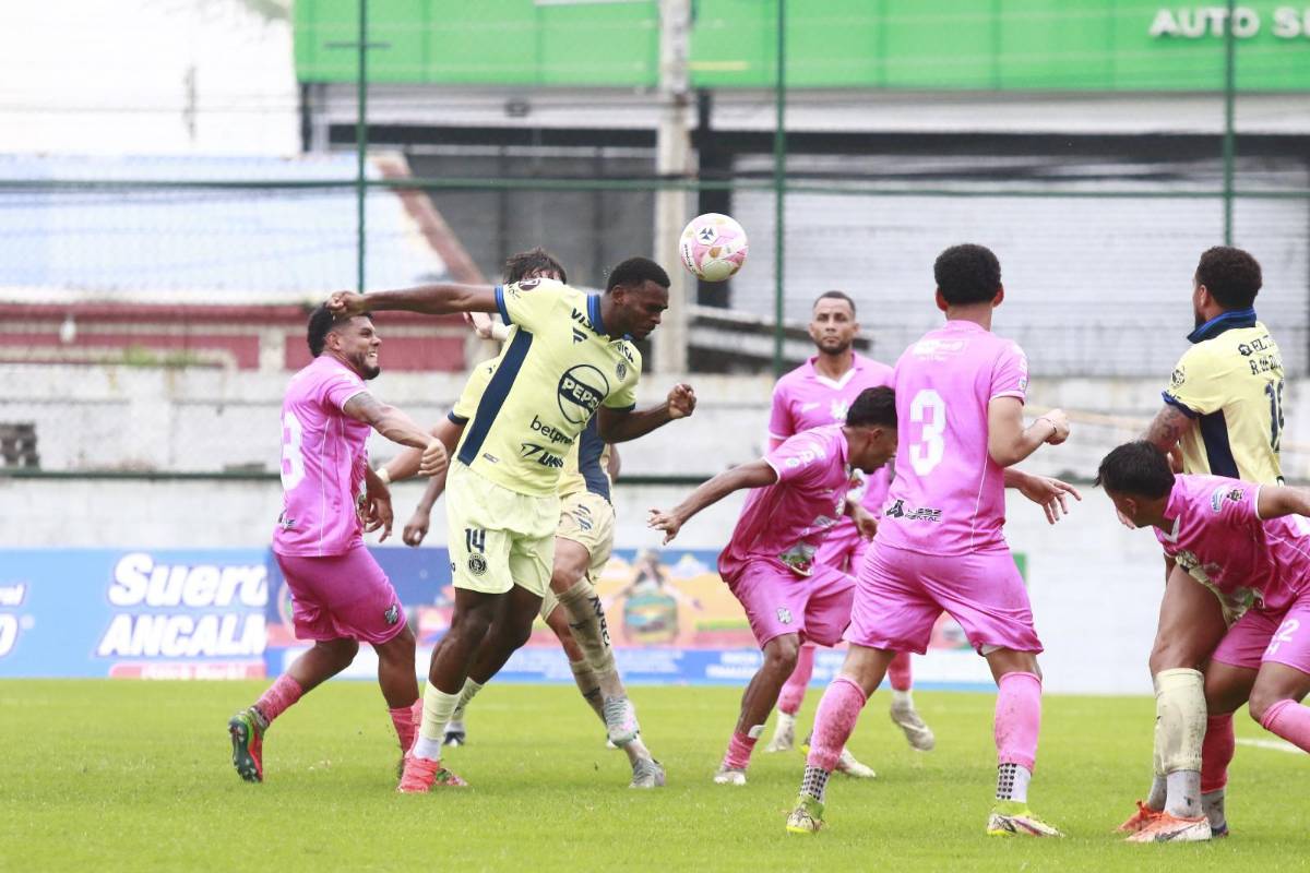 Mamita en el Excélsior, inesperada visita y tristeza de Platense tras caer ante Motagua