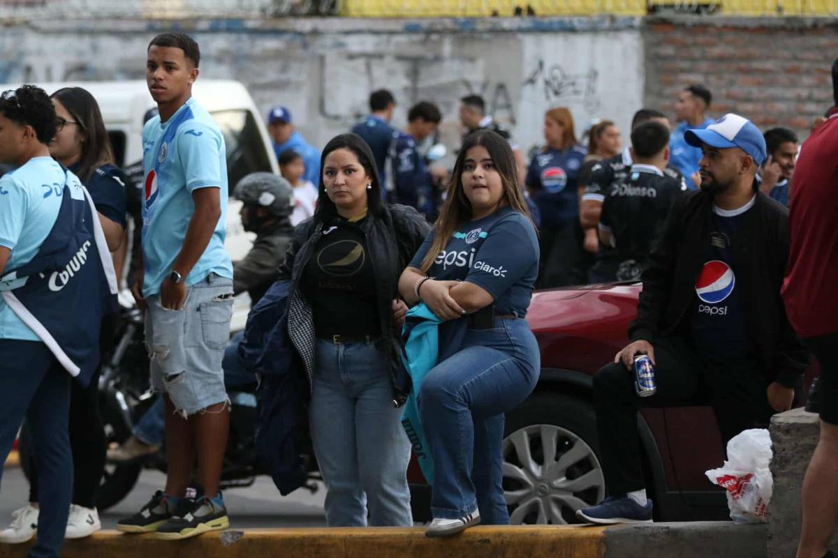 Infiltrados, fiesta de la revo y ambientazo en el Nacional previo al Motagua vs Alajuelense