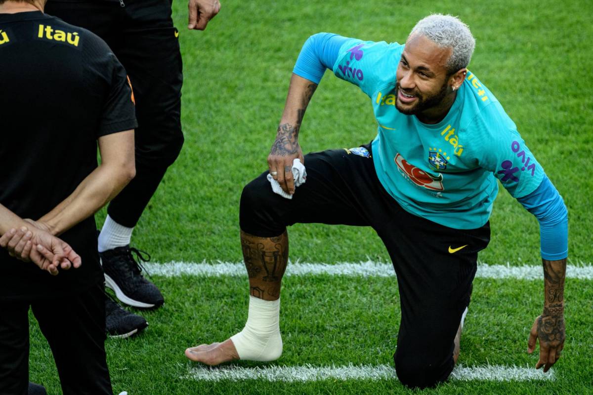 Neymar es duda para el amistoso en Corea del Sur tras lesión en pie derecho