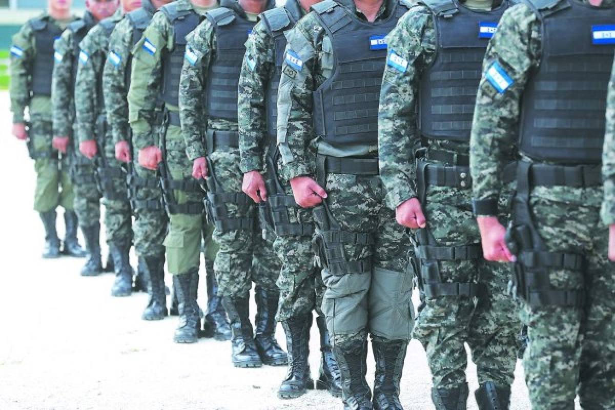 Oficiales y agentes depurados siguen activos en la Policía Nacional