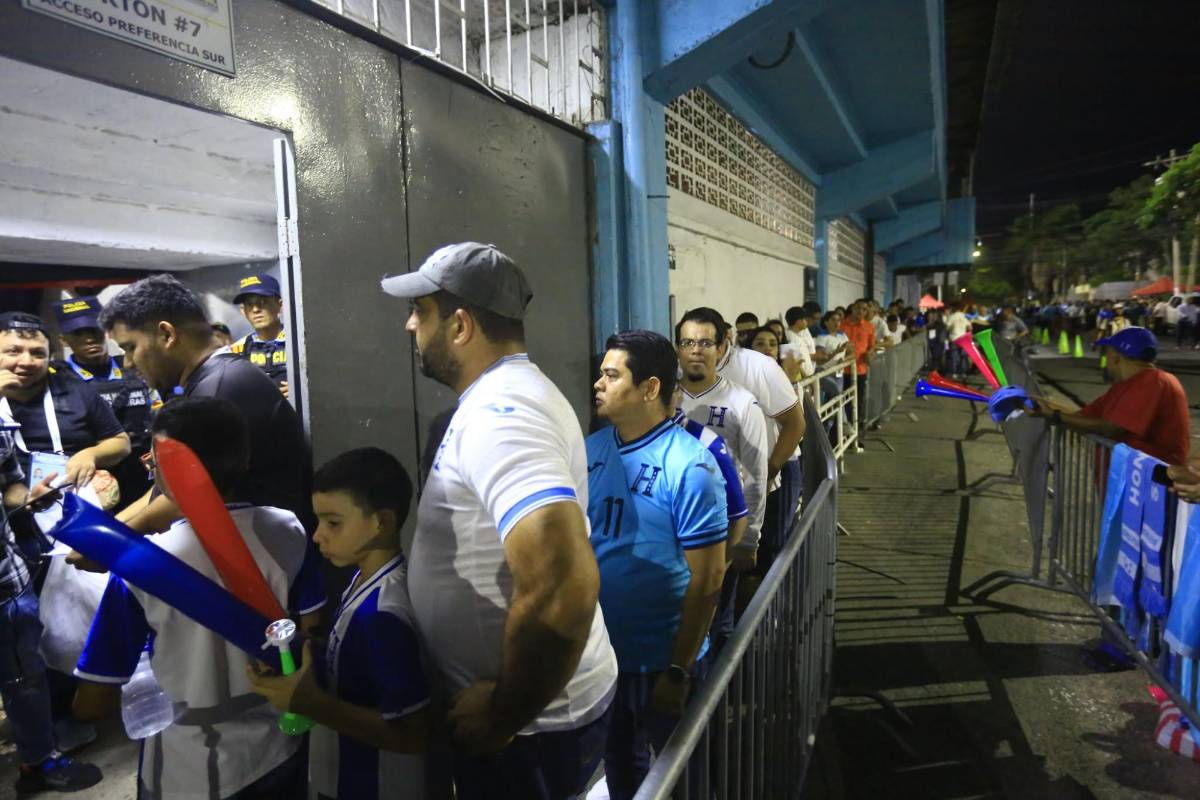 Supremo y Keylor Navas se roban el show: Ambiente previo al Honduras vs Costa Rica