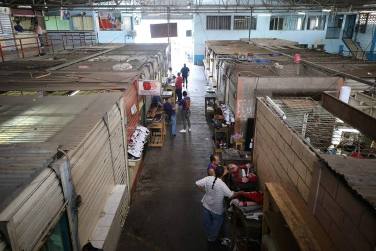 De 237 locales del mercado Séptima Avenida solo 90 subsisten abiertos