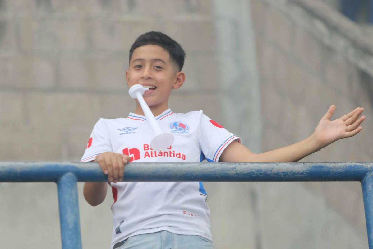 Furor en debut de Olimpia en Choluteca: Bellas chicas, nuevos fichajes y sorpresa con jugador