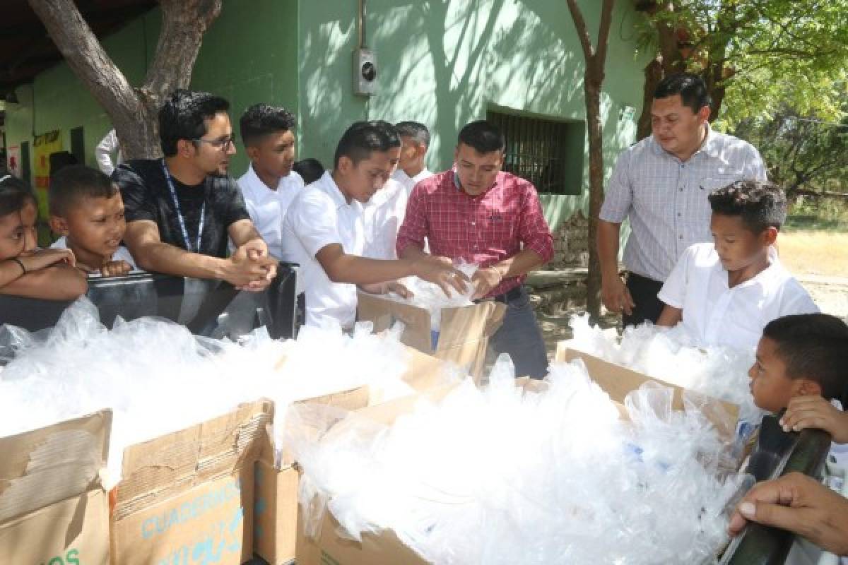 La Maratón del Saber se estaciona en Agua Zarca