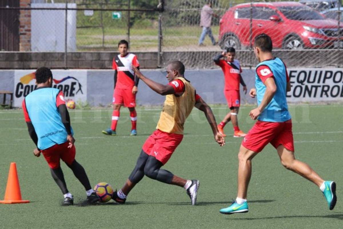 Roger Rojas a la Ultra Fiel: 'Les he dicho que la rayaron, no me importa si se enojan'