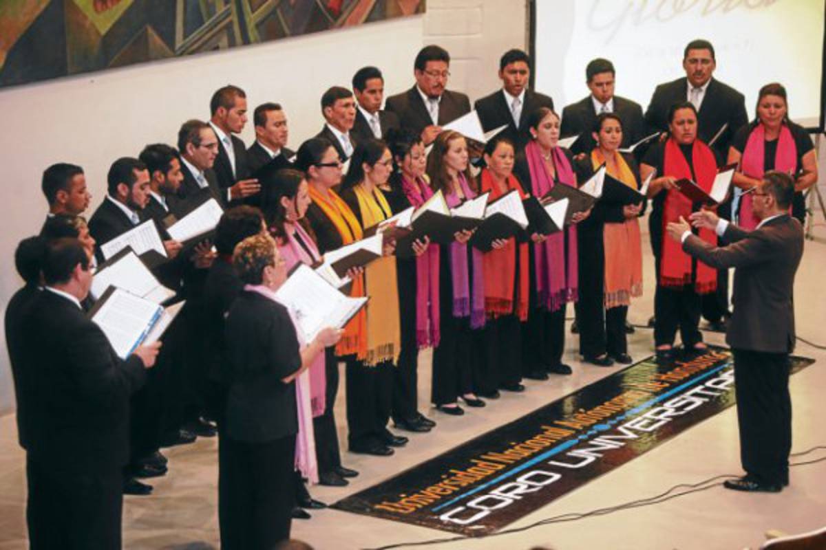 Voces de la UNAH rinden homenaje a Salvador Andino