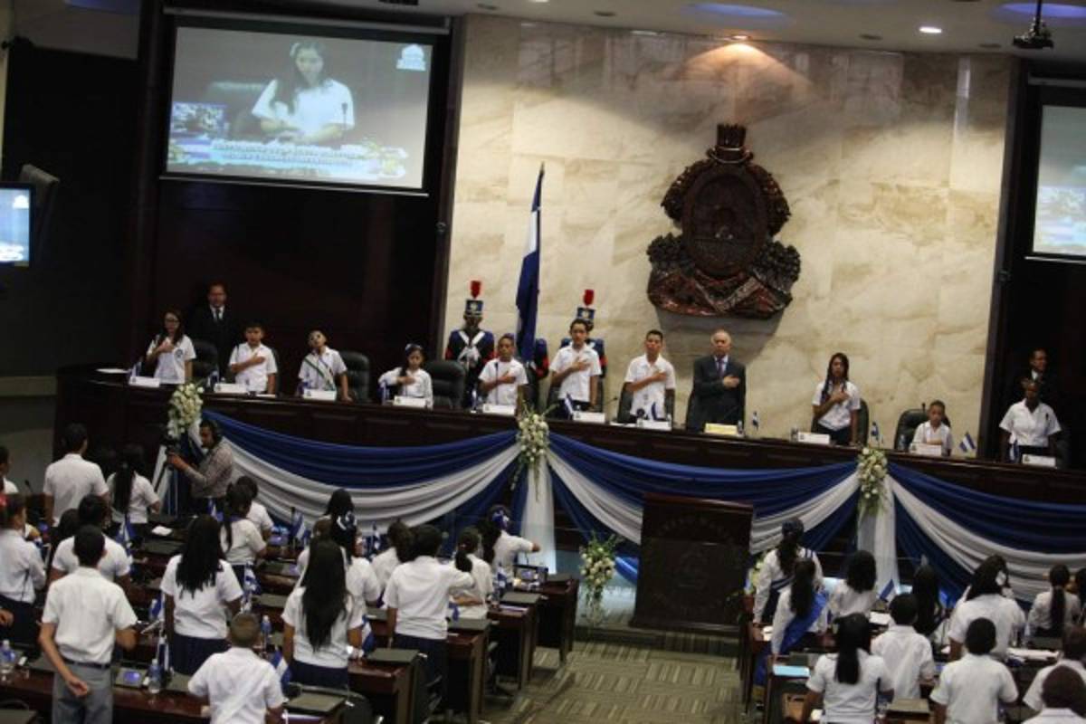 Con legislación para evitar migración arranca Congreso Infantil 2015