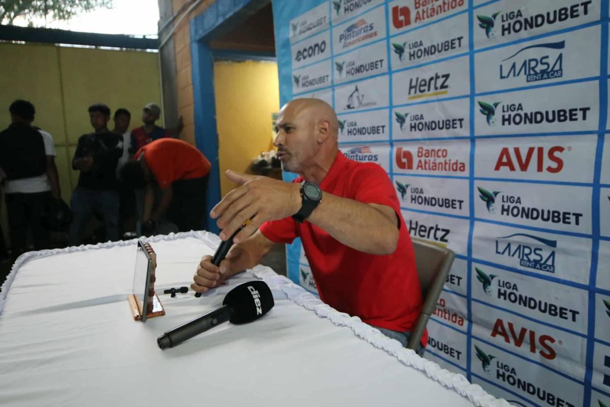 Eduardo Espinel y las razones que lo impulsaron a poner la renuncia en Olimpia