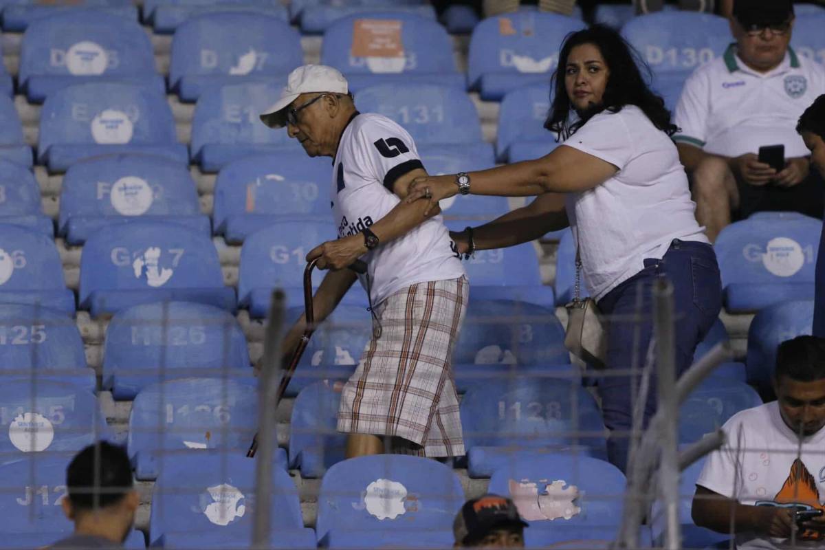 Lindas chicas y sorprende lo que hizo André Orellana: Ambiente previo al Marathón vs Olimpia