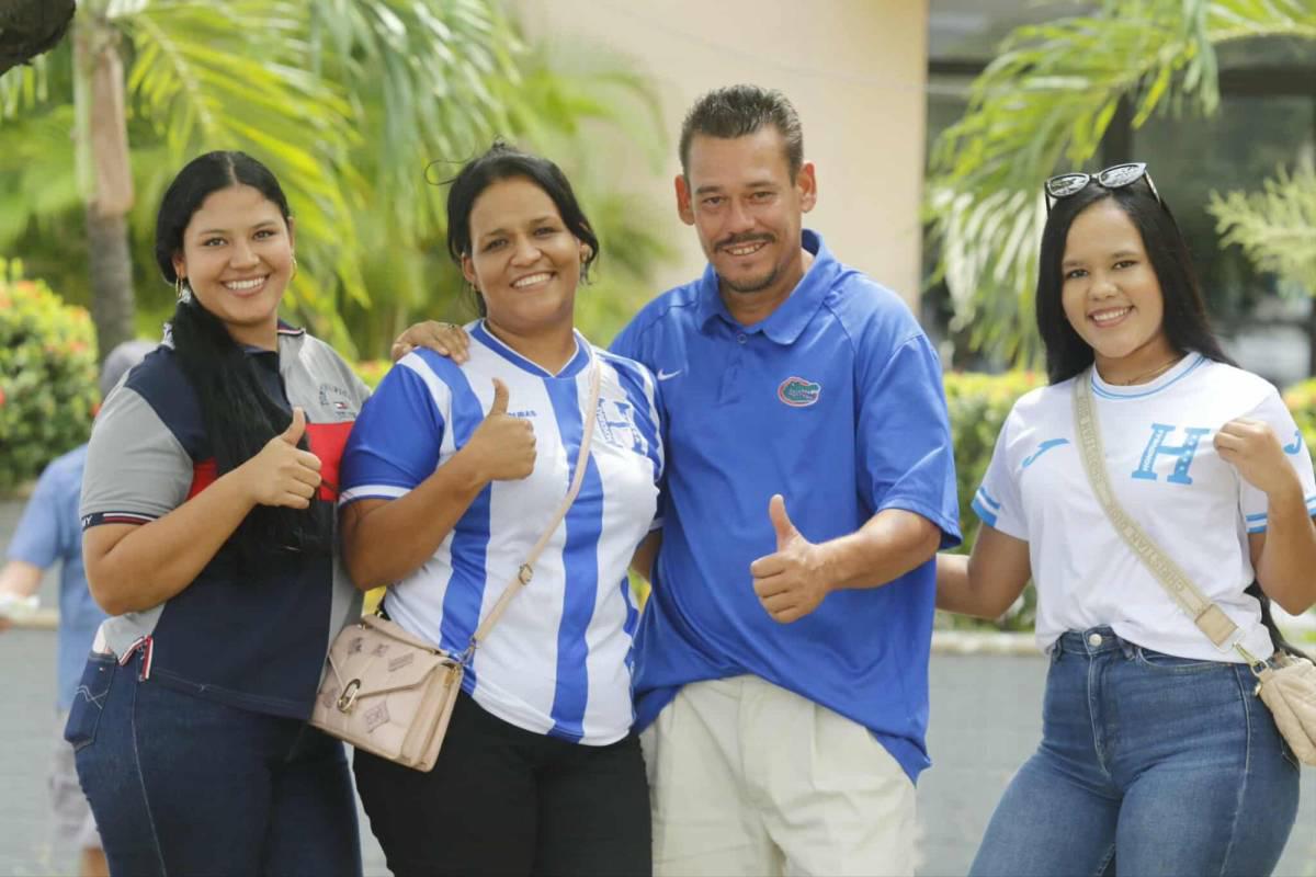 Honduras vs Costa Rica: Lindas chicas cautivan y ticos invaden SPS para partido de eliminatoria