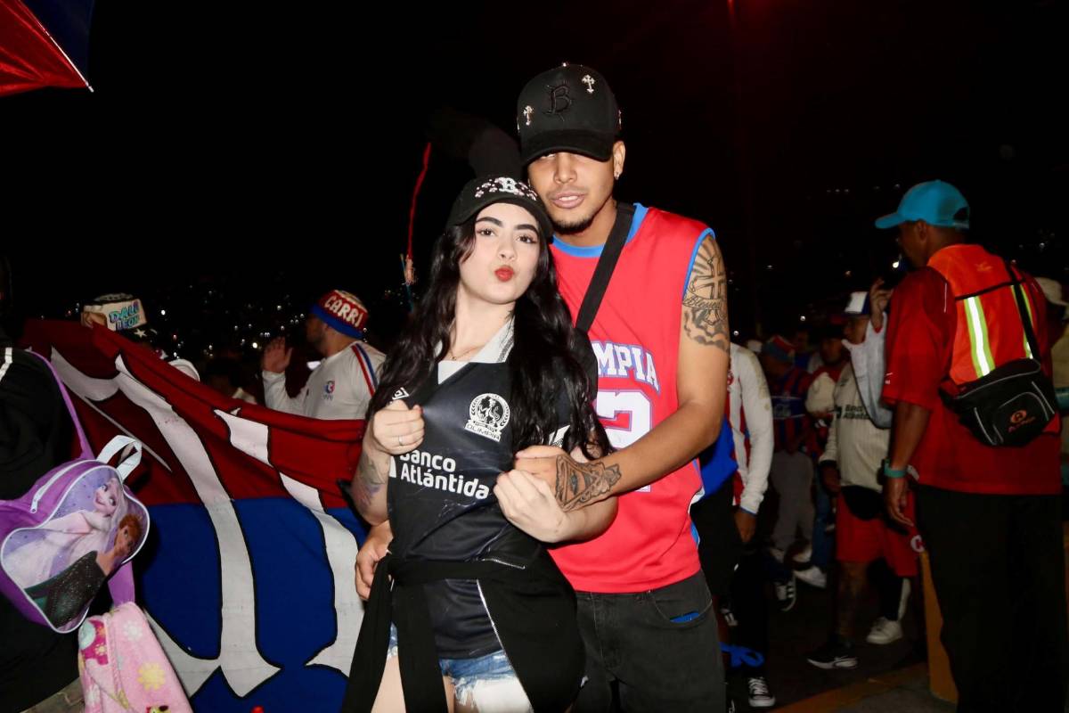 Lindas chicas, show de La Ultra Fiel y ambientazo previo al Olimpia-Firpo en Copa Centroamericana
